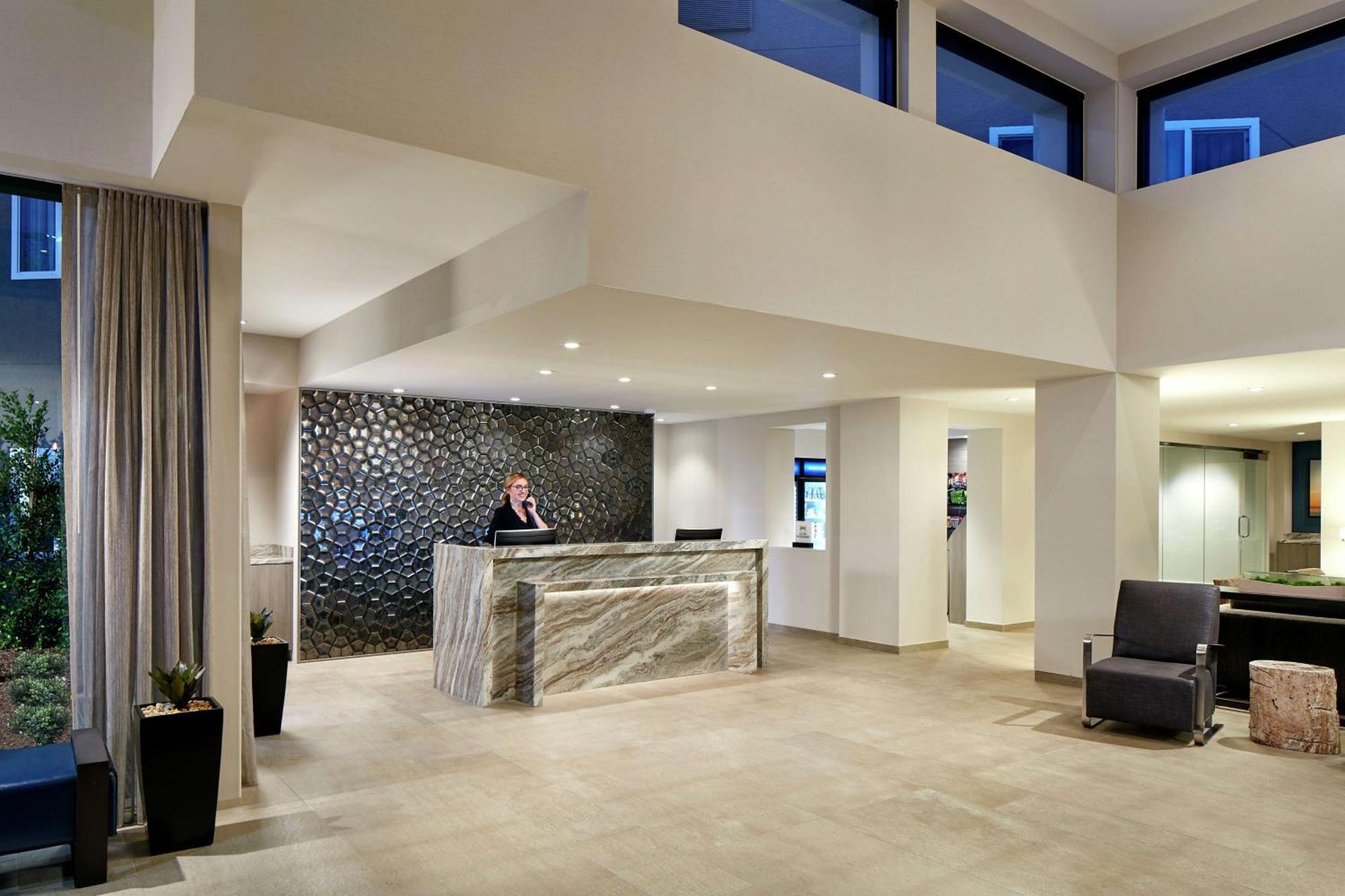 Hilton Garden Inn San Diego Mission Valley/Stadium Dış mekan fotoğraf
