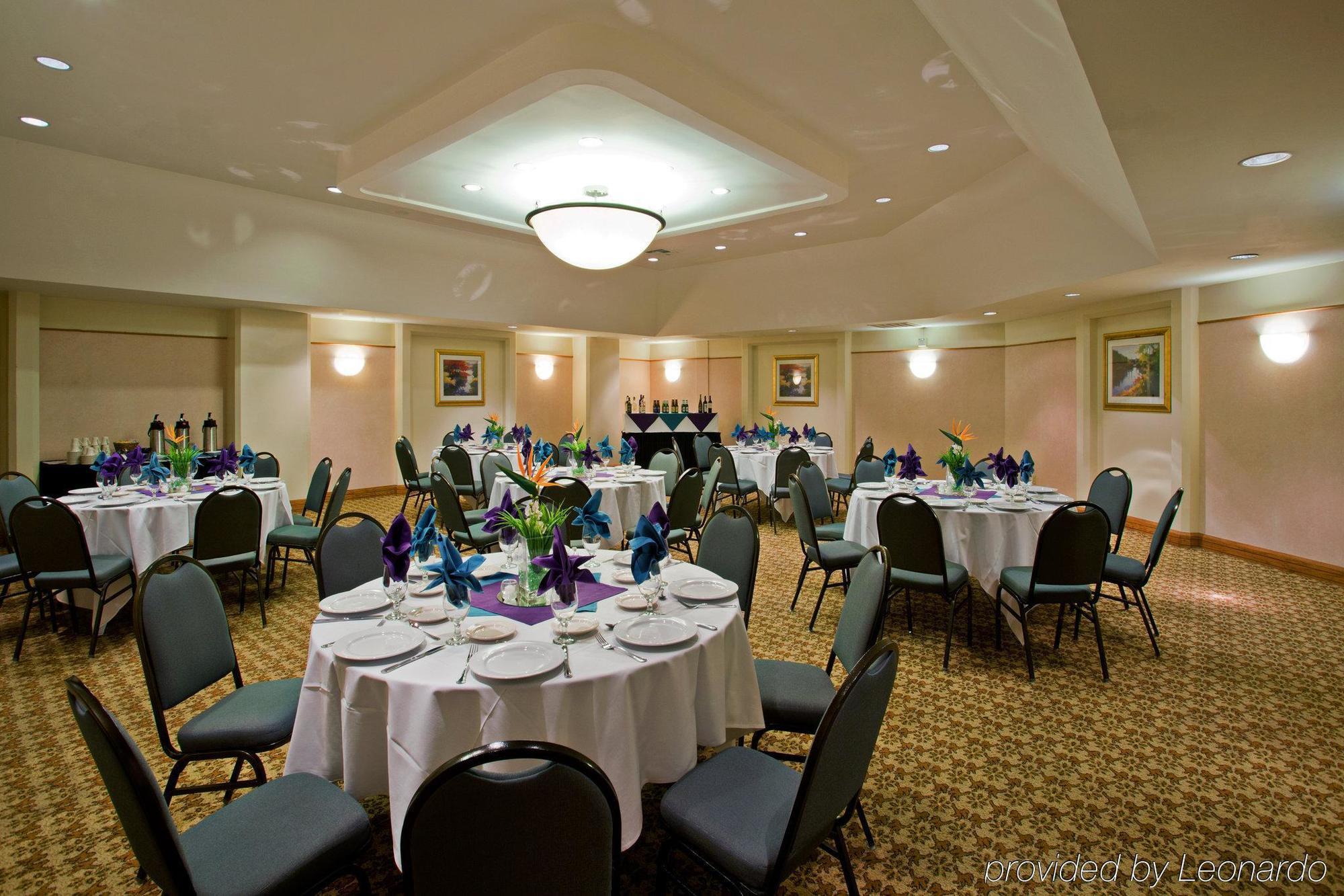 Hilton Garden Inn San Diego Mission Valley/Stadium Restoran fotoğraf