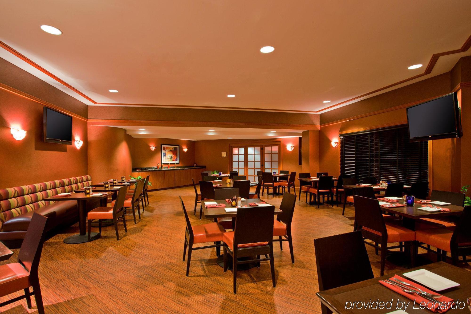 Hilton Garden Inn San Diego Mission Valley/Stadium Restoran fotoğraf